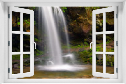 Fototapeta Naklejka Na Ścianę Okno 3D - Grotto falls Smoky Mountains waterfalls nature landscape