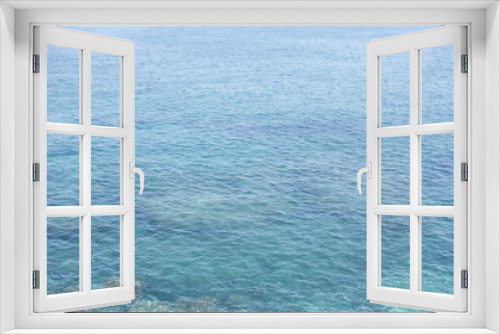 Fototapeta Naklejka Na Ścianę Okno 3D - Stille blau-grüne Wasserfläche