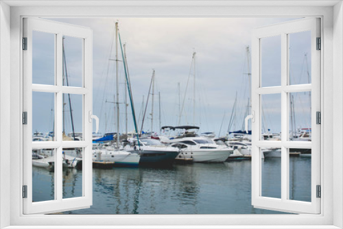Fototapeta Naklejka Na Ścianę Okno 3D - Abstract blur yachts in port background.