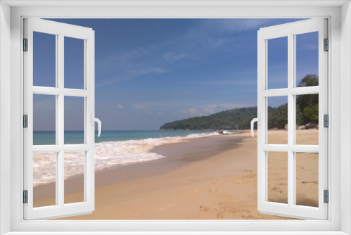 Fototapeta Naklejka Na Ścianę Okno 3D - Beach on the island of Phuket with emerald water