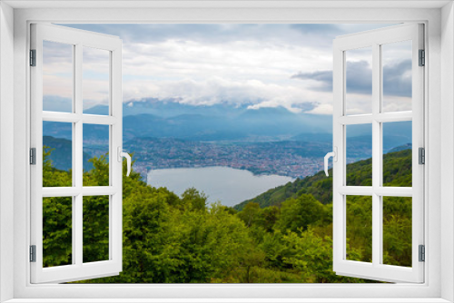 Fototapeta Naklejka Na Ścianę Okno 3D - holidays in Italy - a view of the most  beautiful lake in Italy, Lago di Como 