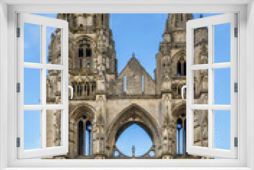 Fototapeta Naklejka Na Ścianę Okno 3D - Abbey of St. Jean des Vignes, Soissons, France