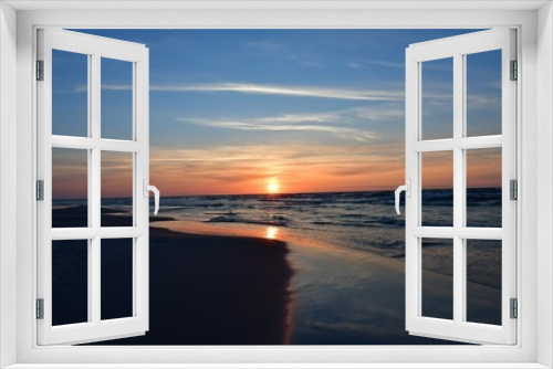 Fototapeta Naklejka Na Ścianę Okno 3D - Beautiful sunset in Debki