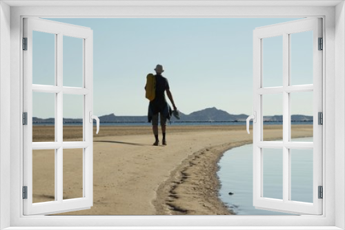 Fototapeta Naklejka Na Ścianę Okno 3D - man going up along coastlines