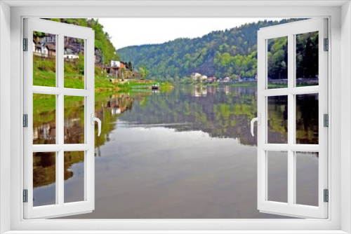 Fototapeta Naklejka Na Ścianę Okno 3D - river landscape