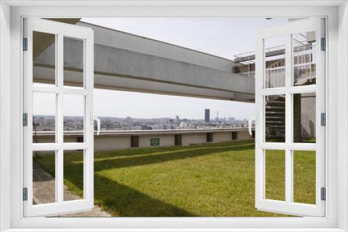 Fototapeta Naklejka Na Ścianę Okno 3D - Jardin terrasse d'une tour d'habitation à Paris