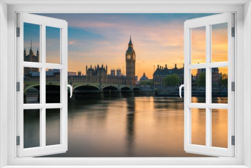 Fototapeta Naklejka Na Ścianę Okno 3D - Big Ben and Westminster Palace at beautiful sunset in London,UK