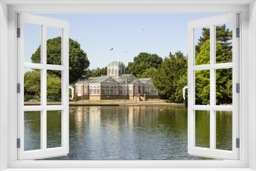 Fototapeta Naklejka Na Ścianę Okno 3D - West Park in Wolverhampton, Englad. Beautiful view of lake and trees