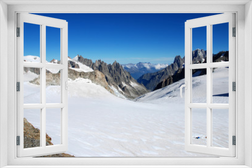 Fototapeta Naklejka Na Ścianę Okno 3D - Alpi, Monte Bianco, Mar de Glace