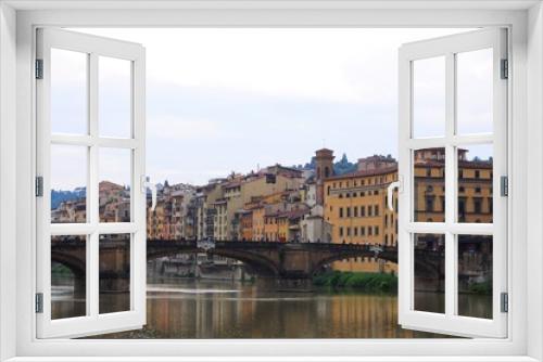 Fototapeta Naklejka Na Ścianę Okno 3D - Colorful houses near the Arno River, in Florence, Italy