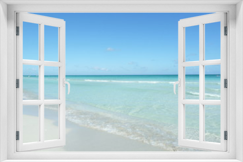 Fototapeta Naklejka Na Ścianę Okno 3D - Nice Beach with Clear Water