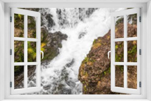 Fototapeta Naklejka Na Ścianę Okno 3D - Beautiful Maui Waterfall