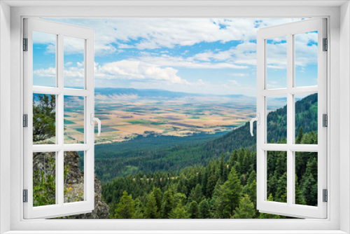Fototapeta Naklejka Na Ścianę Okno 3D - Grande Ronde Valley in northeastern Oregon, USA