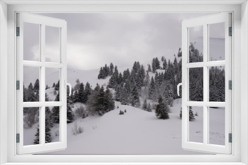 Fototapeta Naklejka Na Ścianę Okno 3D - Hiver et neige, chaine du Jura