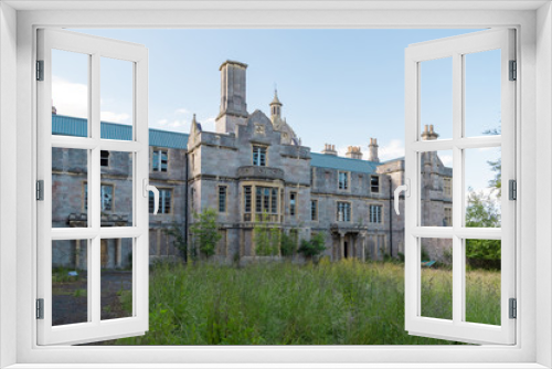 Fototapeta Naklejka Na Ścianę Okno 3D - Gothic Hospital Wales