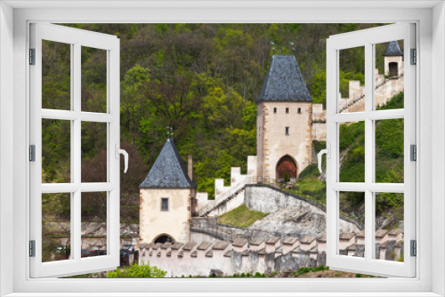 Fototapeta Naklejka Na Ścianę Okno 3D - Karlstejn castle. large Gothic Czech castle