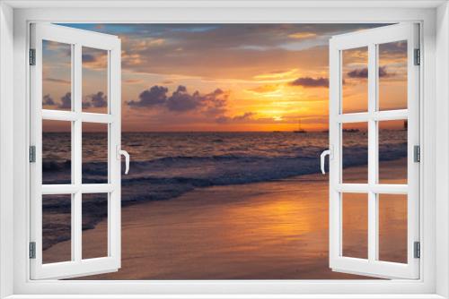 Fototapeta Naklejka Na Ścianę Okno 3D - Colorful sunrise over Atlantic Ocean. Bavaro