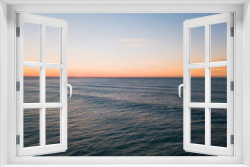 Fototapeta Naklejka Na Ścianę Okno 3D - Ocean horizon before the sunrise.