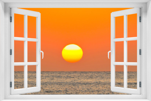 Fototapeta Naklejka Na Ścianę Okno 3D - Early Sun