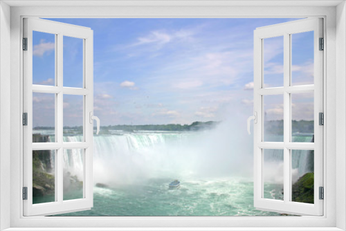 Fototapeta Naklejka Na Ścianę Okno 3D - The canadian stream of Niagara falls.
