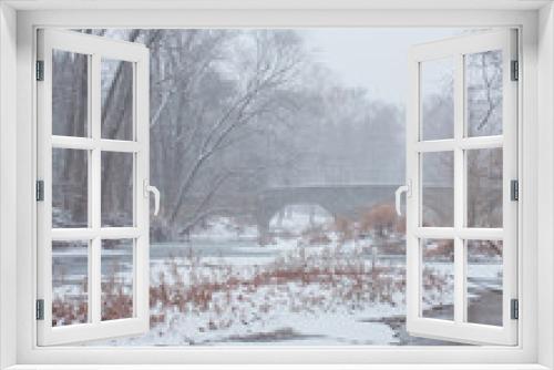 Fototapeta Naklejka Na Ścianę Okno 3D - Snowy Bridge