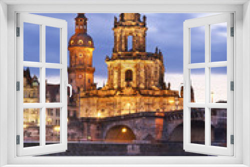 Fototapeta Naklejka Na Ścianę Okno 3D - Hausmannsturm and Katholische Hofkirche in Dresden. Germany