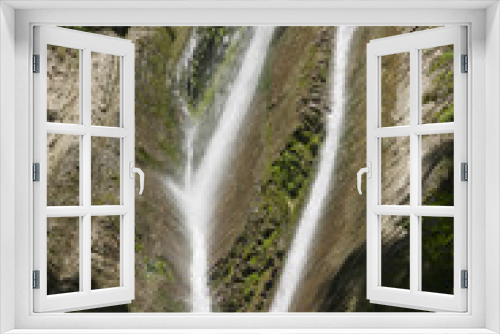Fototapeta Naklejka Na Ścianę Okno 3D - waterfall in the rainforest