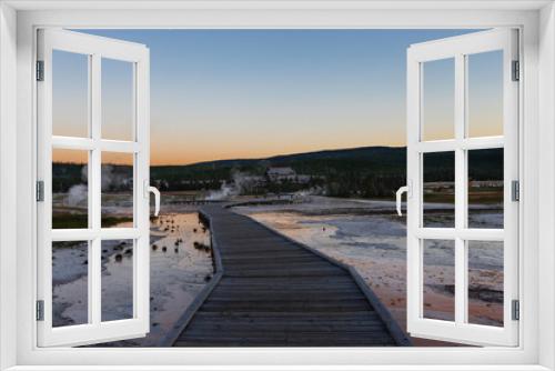 Fototapeta Naklejka Na Ścianę Okno 3D - Trail at Yellowstone Nnational Park