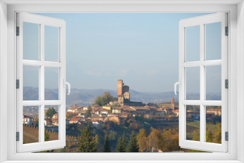 Fototapeta Naklejka Na Ścianę Okno 3D - Serralunga d'Alba and his Castle, Piedmont - Italy