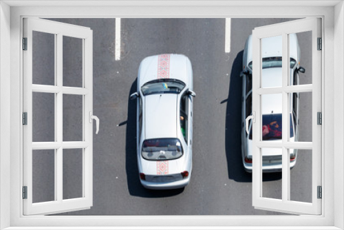 Fototapeta Naklejka Na Ścianę Okno 3D - Top view of cars moving on highway