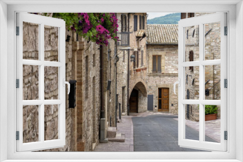 Fototapeta Naklejka Na Ścianę Okno 3D - Verwinkelte Gassen in Assisi