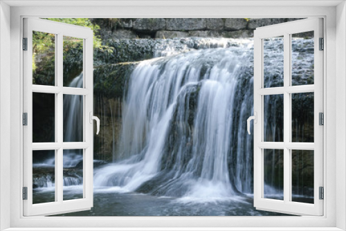 Fototapeta Naklejka Na Ścianę Okno 3D - Herisson waterfalls in Jura France