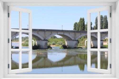 Fototapeta Naklejka Na Ścianę Okno 3D - le pont au milieu de l'eau