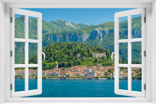 Fototapeta Naklejka Na Ścianę Okno 3D - Bellagio waterfront on a sunny summer day, Lake Como, Lombardy, Italy.