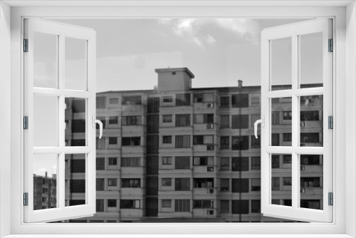Fototapeta Naklejka Na Ścianę Okno 3D - Hochhaus in Cagliari auf Sardinien