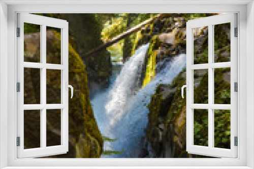 Fototapeta Naklejka Na Ścianę Okno 3D - Pacific Northwest Waterfall