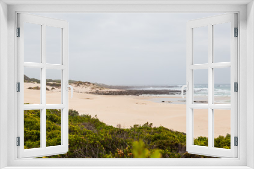 Fototapeta Naklejka Na Ścianę Okno 3D - The long white sandy dune beach of Cape St Francis, South Africa.