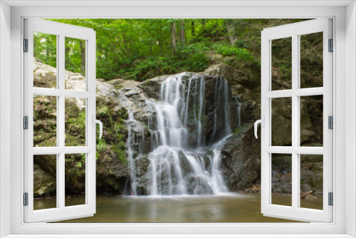 Fototapeta Naklejka Na Ścianę Okno 3D - Cascade waterfalls at Patapsco state park (from the left)