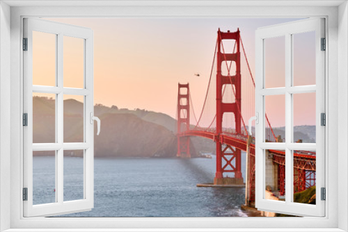 Fototapeta Naklejka Na Ścianę Okno 3D - Golden Gate Bridge at sunset, San Francisco, California