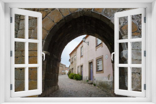 Fototapeta Naklejka Na Ścianę Okno 3D - Arco de entrada en la muralla de Castelo Mendo, Guarda. Portugal.