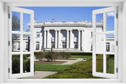 Fototapeta Naklejka Na Ścianę Okno 3D - Governor's Mansion