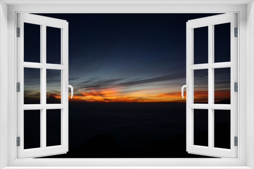 Fototapeta Naklejka Na Ścianę Okno 3D - Colorful sunset on Mount Suming