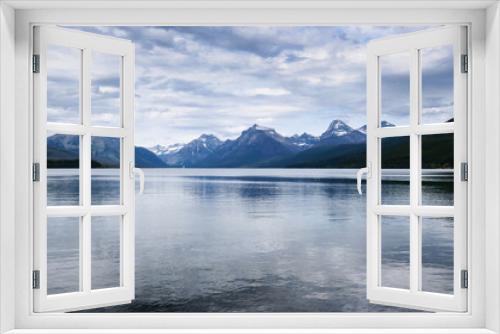 Fototapeta Naklejka Na Ścianę Okno 3D - Rocky Mountain Lake