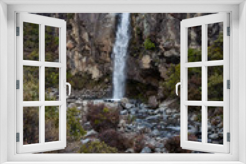 Fototapeta Naklejka Na Ścianę Okno 3D - Taranaki Falls New Zealand 