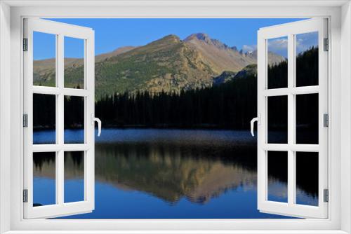 Fototapeta Naklejka Na Ścianę Okno 3D - Bear Lake and reflection with mountains, Rocky Mountain National Park in Colorado, USA.