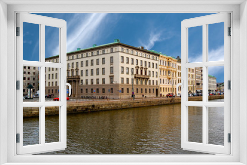 Fototapeta Naklejka Na Ścianę Okno 3D - Immeuble à Göteborg au bord d'une rivière en Suède