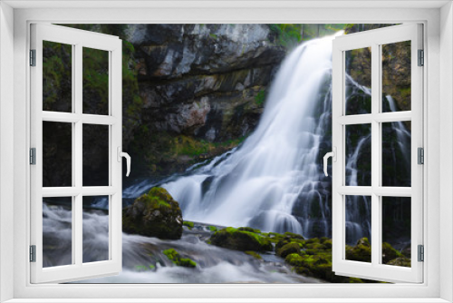 Fototapeta Naklejka Na Ścianę Okno 3D - Austria waterfall