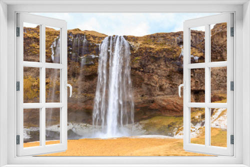 Fototapeta Naklejka Na Ścianę Okno 3D - Seljalandsfoss waterfall, Iceland.