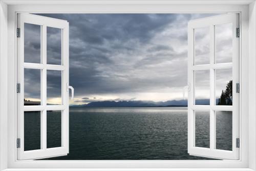 Fototapeta Naklejka Na Ścianę Okno 3D - Stormy Flathead Lake Skies