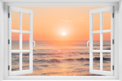 Fototapeta Naklejka Na Ścianę Okno 3D - Amazing colorful sunrise at sea